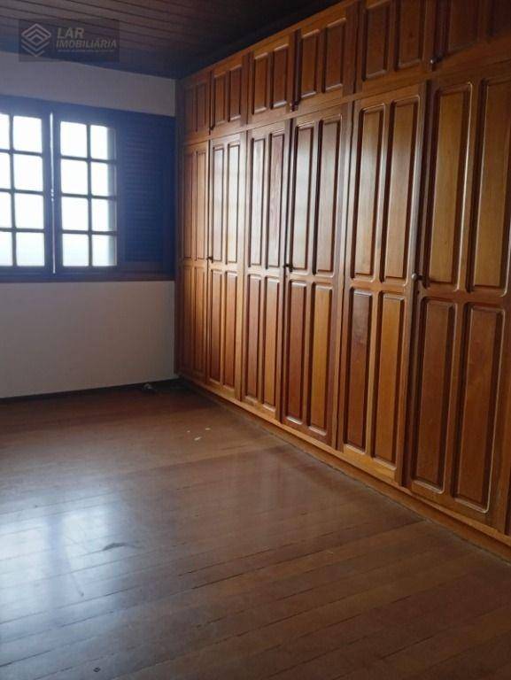 Casa à venda e aluguel com 4 quartos, 275m² - Foto 9