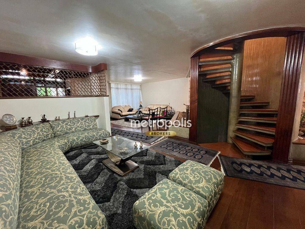 Sobrado à venda com 4 quartos, 415m² - Foto 1