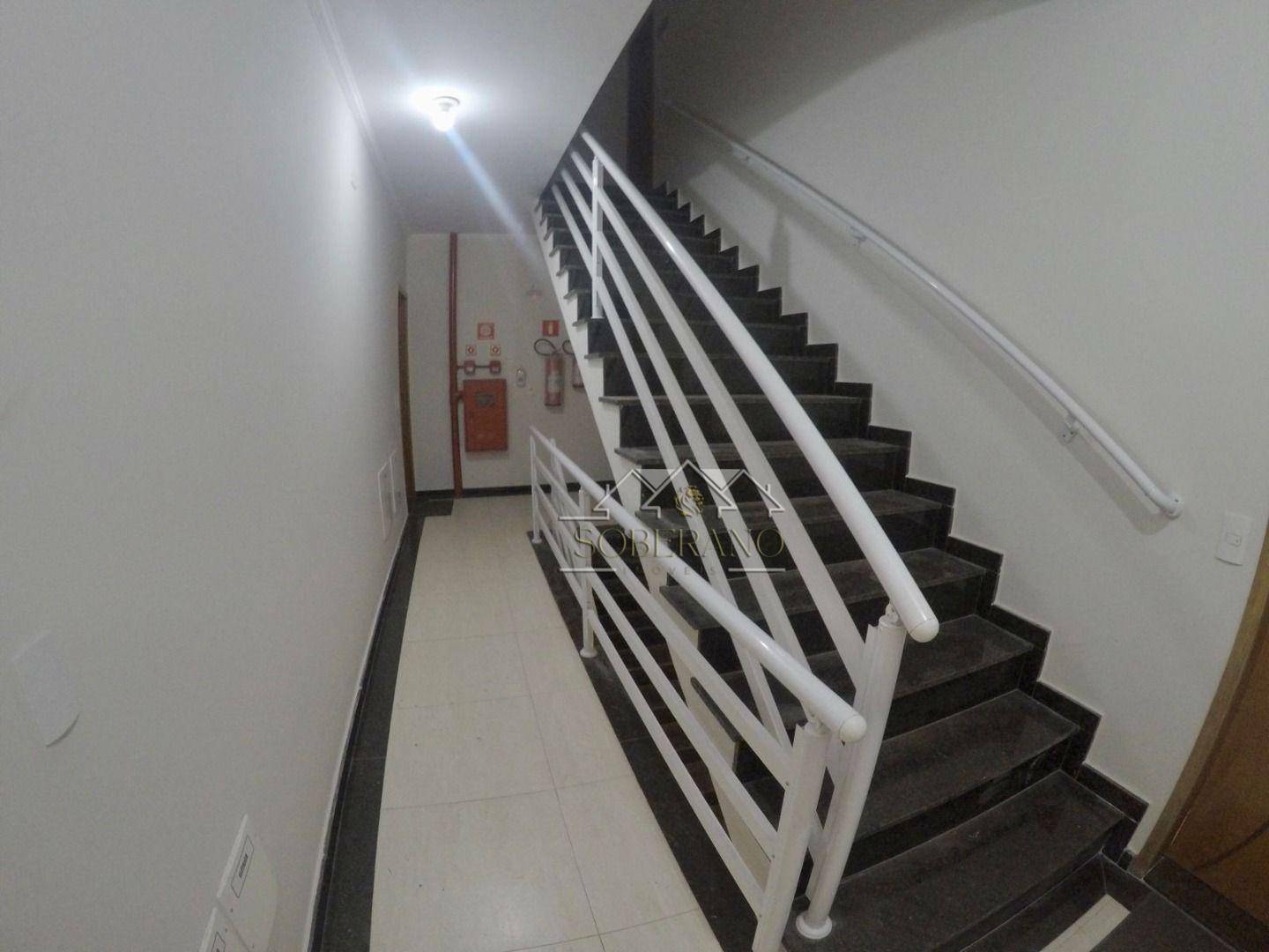 Cobertura à venda com 2 quartos, 125m² - Foto 4