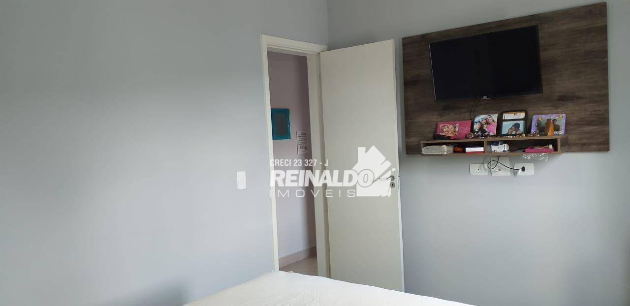 Apartamento à venda com 3 quartos, 70m² - Foto 4