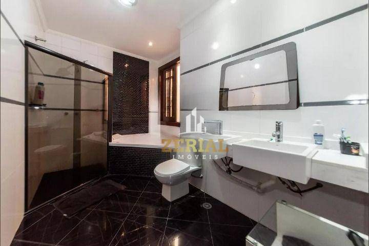 Sobrado à venda e aluguel com 3 quartos, 250m² - Foto 19