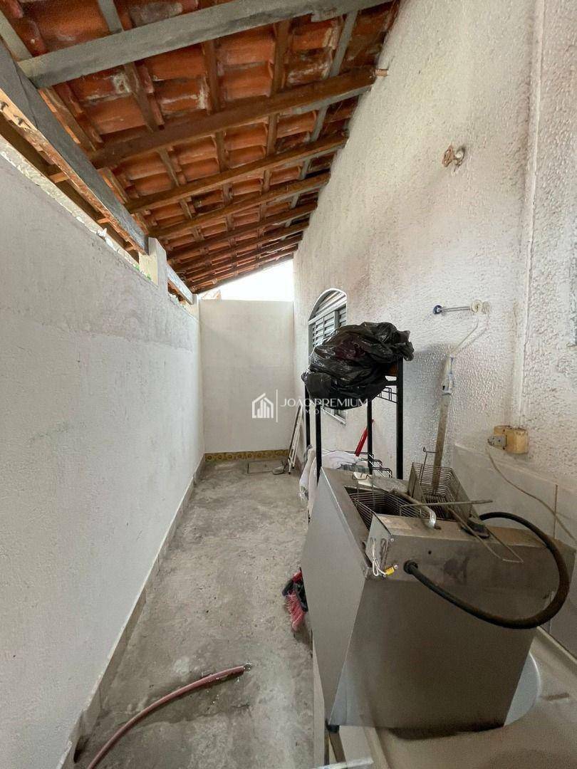 Casa à venda com 4 quartos, 299m² - Foto 6