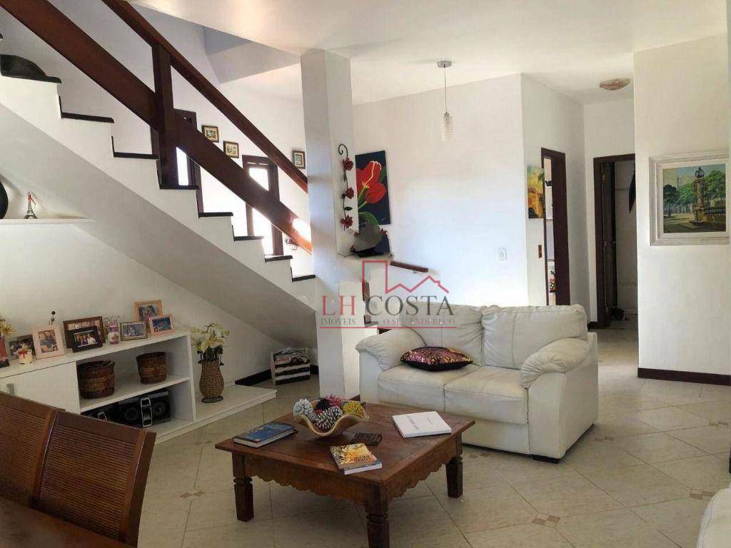 Casa de Condomínio à venda com 5 quartos, 274m² - Foto 4