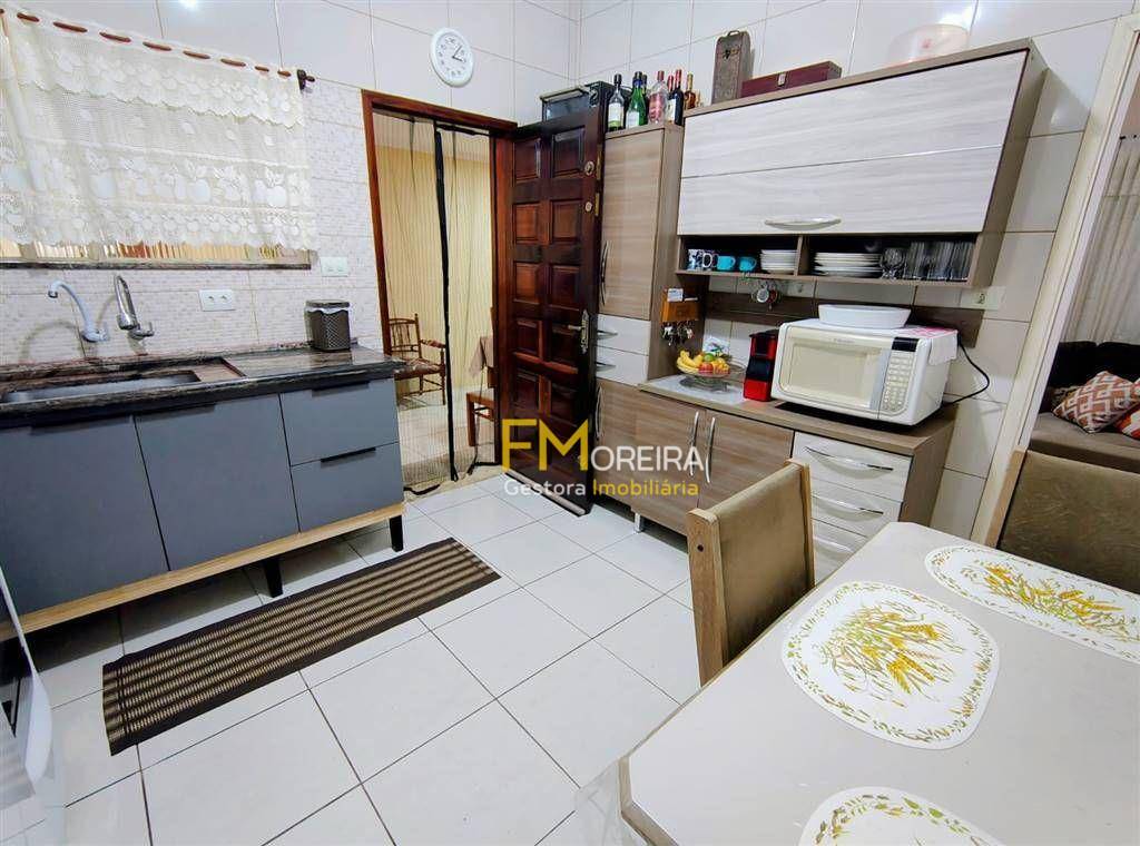 Casa à venda com 3 quartos, 175m² - Foto 14