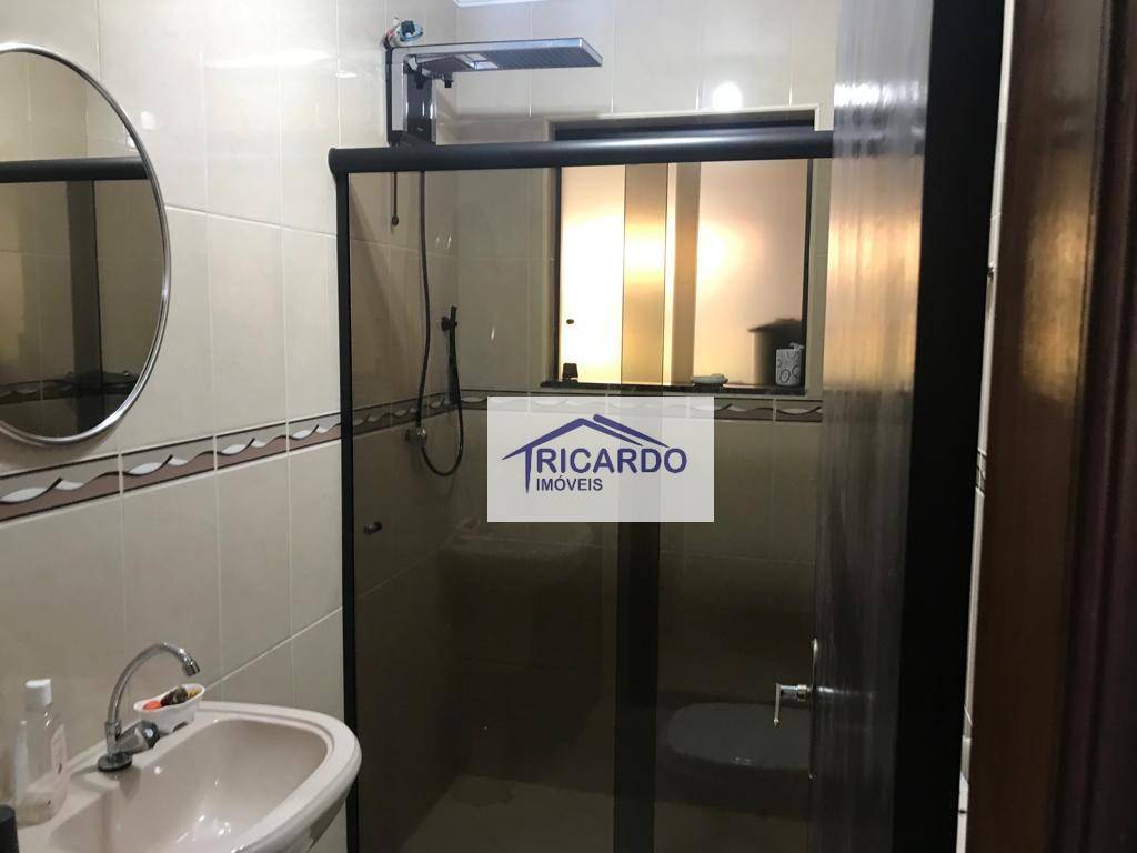 Sobrado à venda com 3 quartos, 220m² - Foto 25