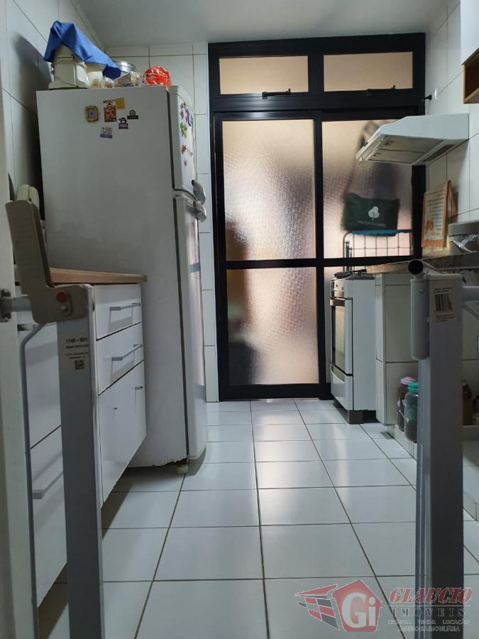 Apartamento à venda com 3 quartos, 70m² - Foto 27