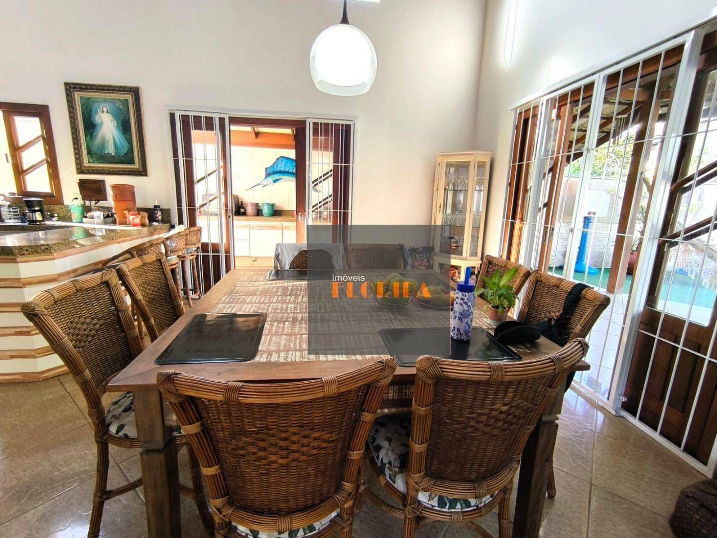 Casa à venda com 4 quartos, 200m² - Foto 10