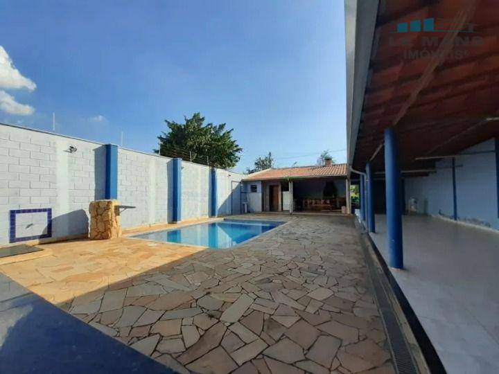 Casa à venda com 2 quartos, 160m² - Foto 1