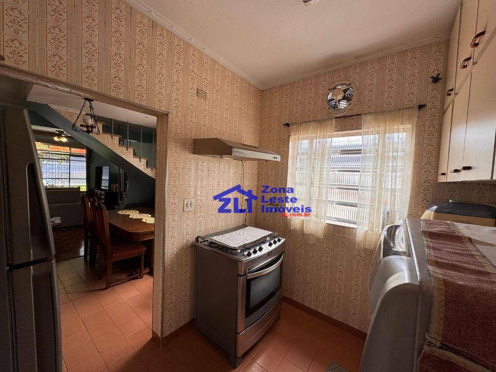 Sobrado para alugar com 3 quartos, 230m² - Foto 4