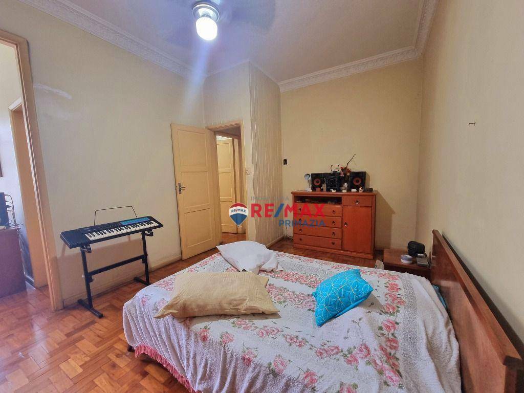 Apartamento à venda com 2 quartos, 71m² - Foto 2