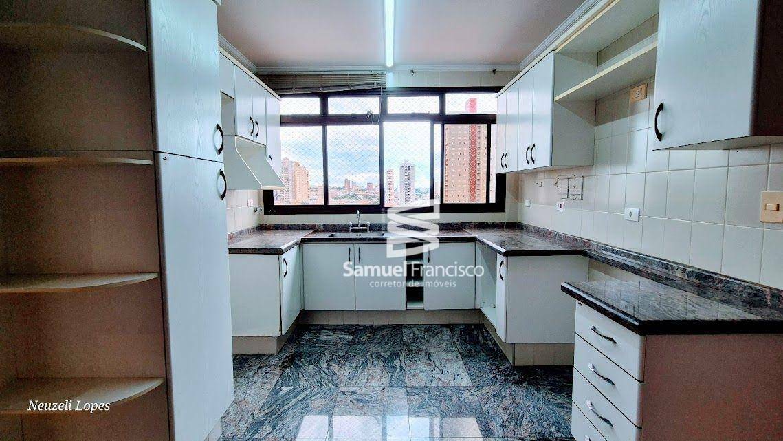 Apartamento à venda com 4 quartos, 189m² - Foto 1