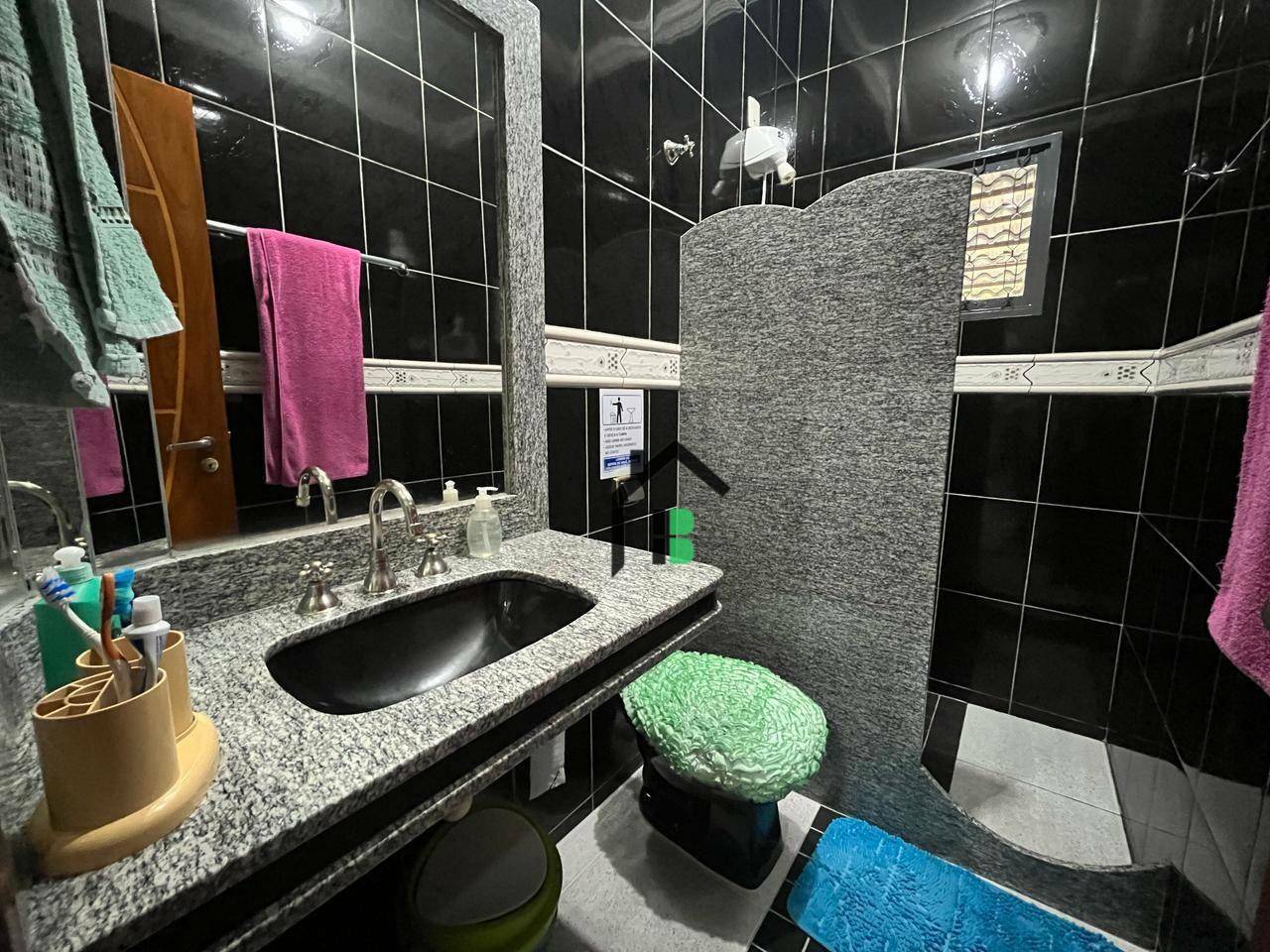 Casa, 3 quartos, 222 m² - Foto 2