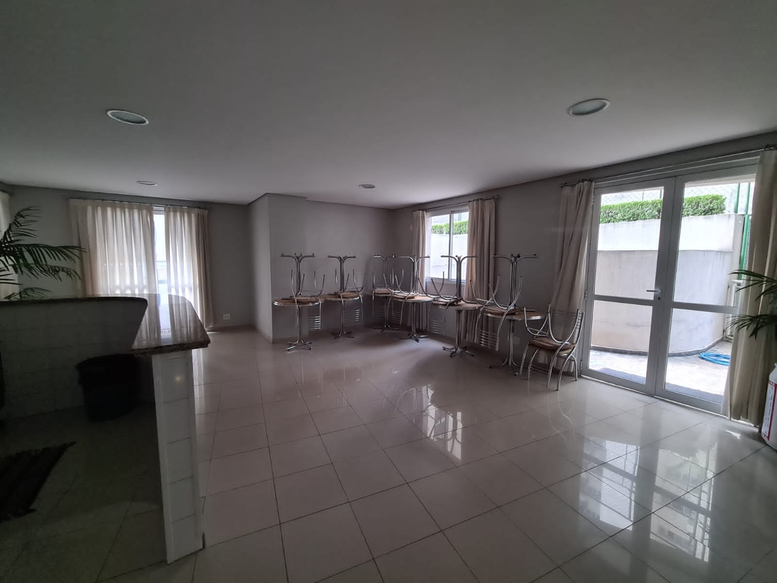 Apartamento à venda com 3 quartos, 78m² - Foto 1