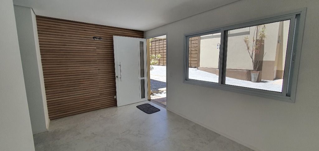 Casa de Condomínio à venda com 3 quartos, 139m² - Foto 4