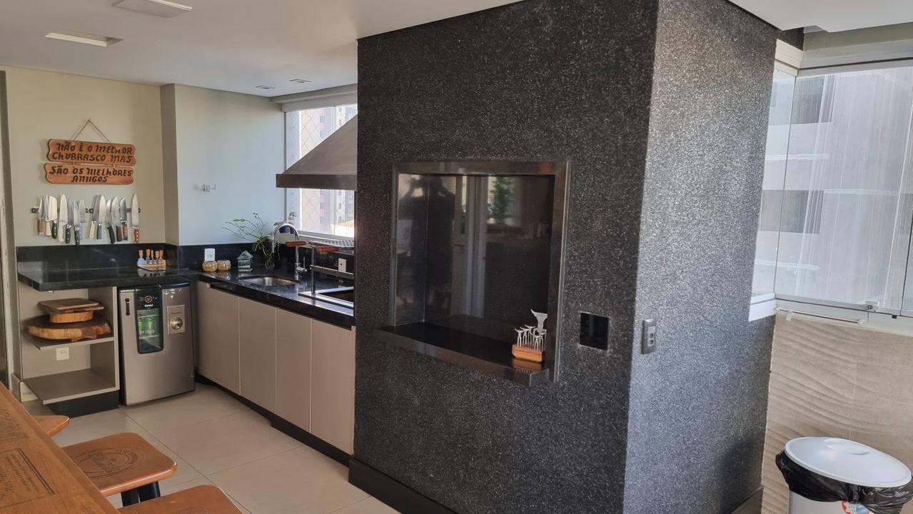 Apartamento à venda com 4 quartos, 250m² - Foto 8