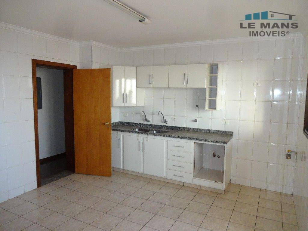 Apartamento à venda e aluguel com 3 quartos, 150m² - Foto 1