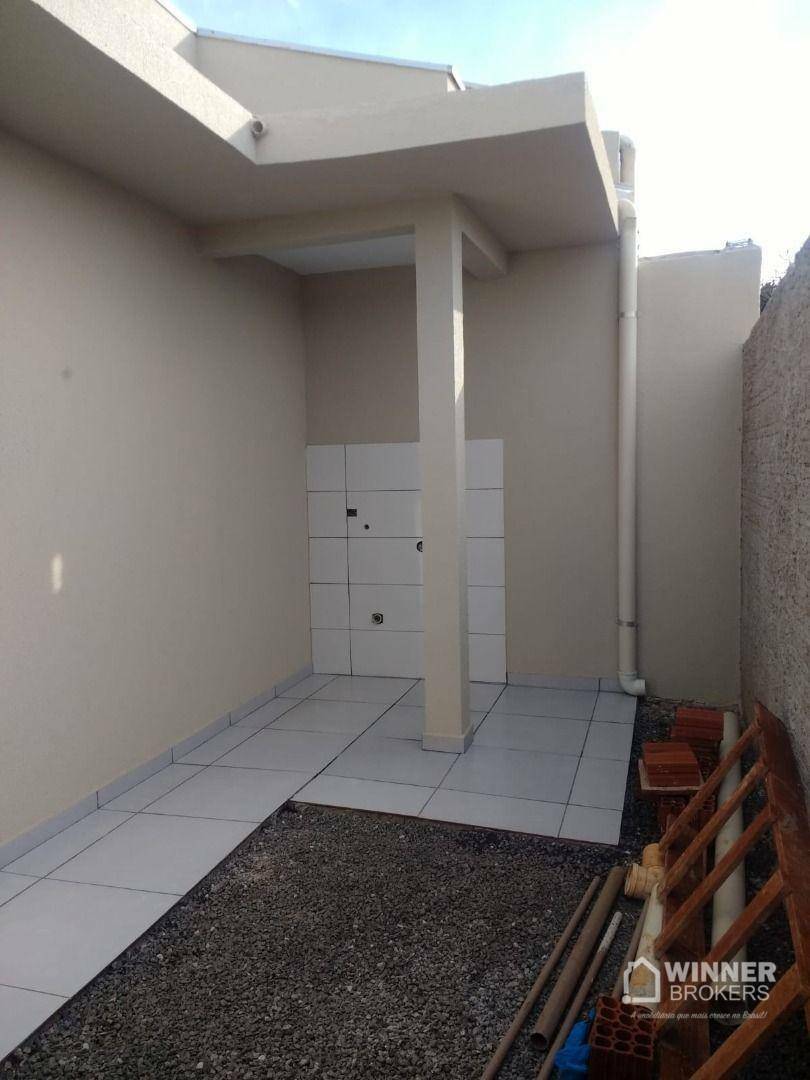 Casa à venda com 2 quartos, 62m² - Foto 11