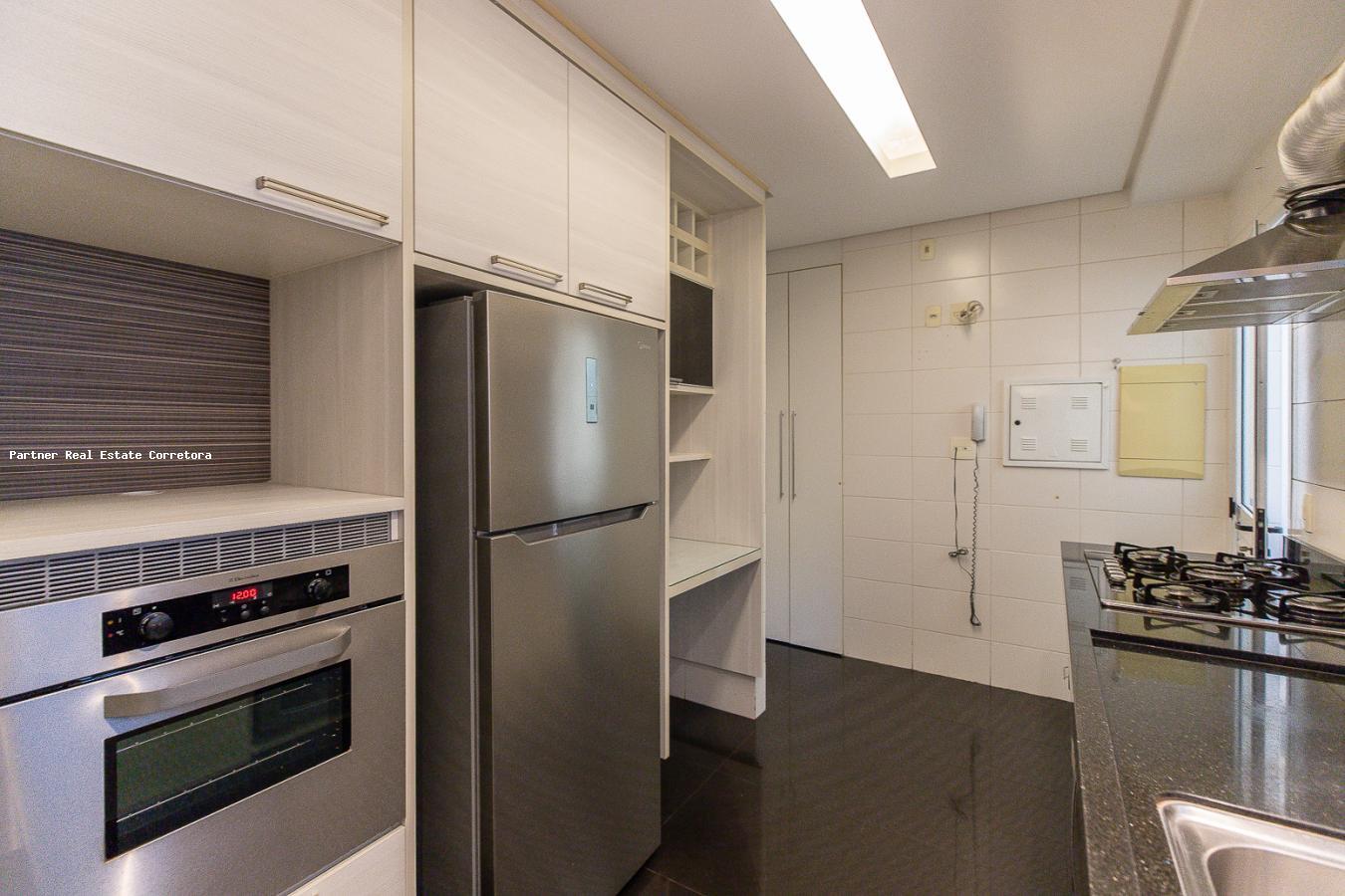 Apartamento à venda com 3 quartos, 207m² - Foto 11