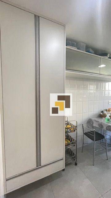 Apartamento à venda com 3 quartos, 125m² - Foto 56