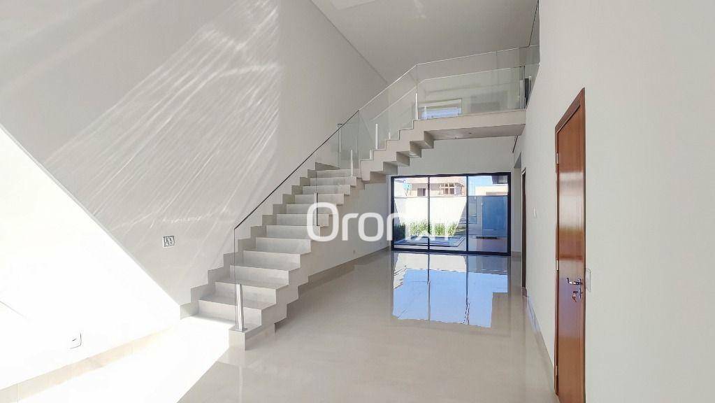 Sobrado à venda com 4 quartos, 235m² - Foto 4