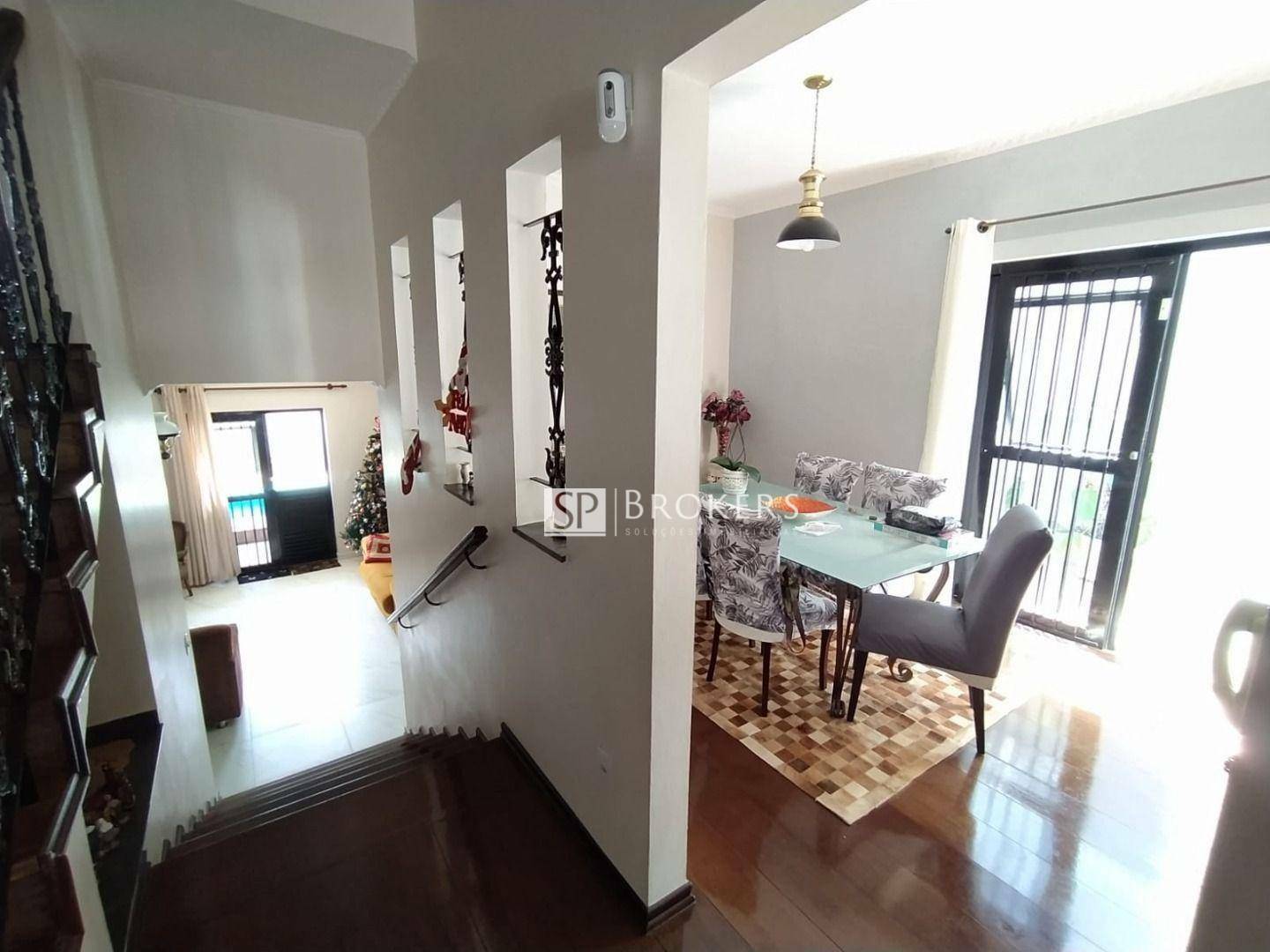 Casa à venda com 4 quartos, 180m² - Foto 13