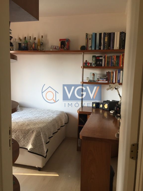 Apartamento à venda com 3 quartos, 100m² - Foto 2