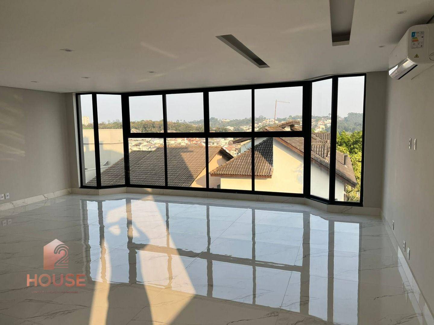 Casa de Condomínio à venda com 3 quartos, 250m² - Foto 4