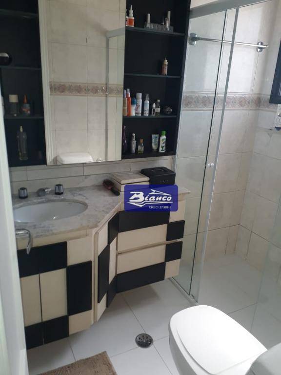 Apartamento à venda com 3 quartos, 176m² - Foto 17