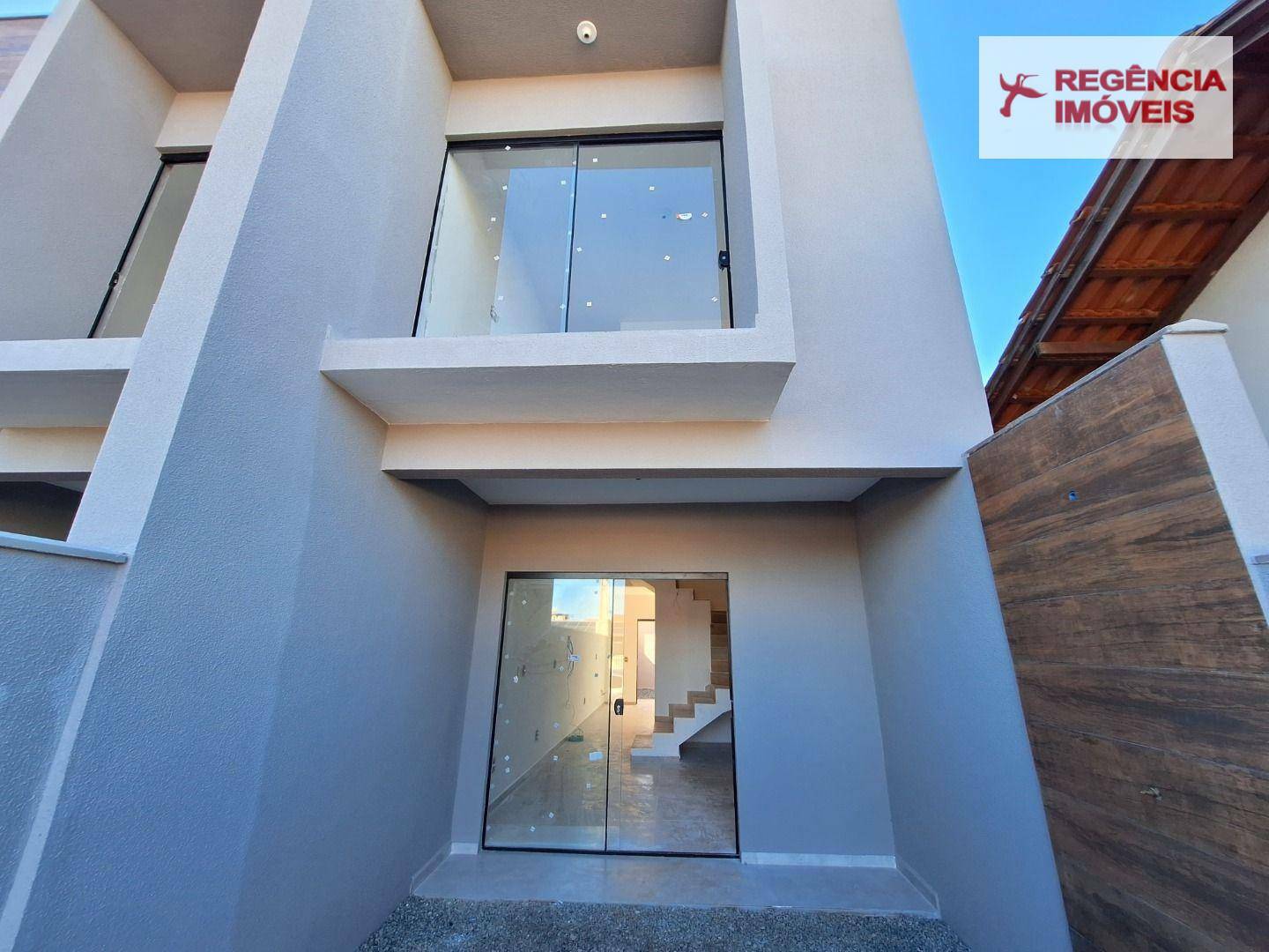 Casa à venda com 2 quartos, 80m² - Foto 2