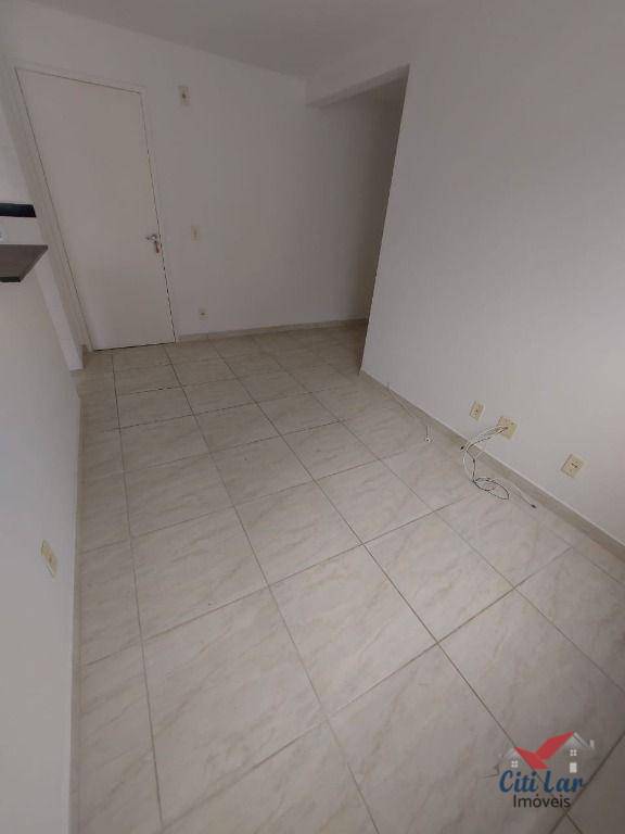 Apartamento à venda com 2 quartos, 48m² - Foto 4