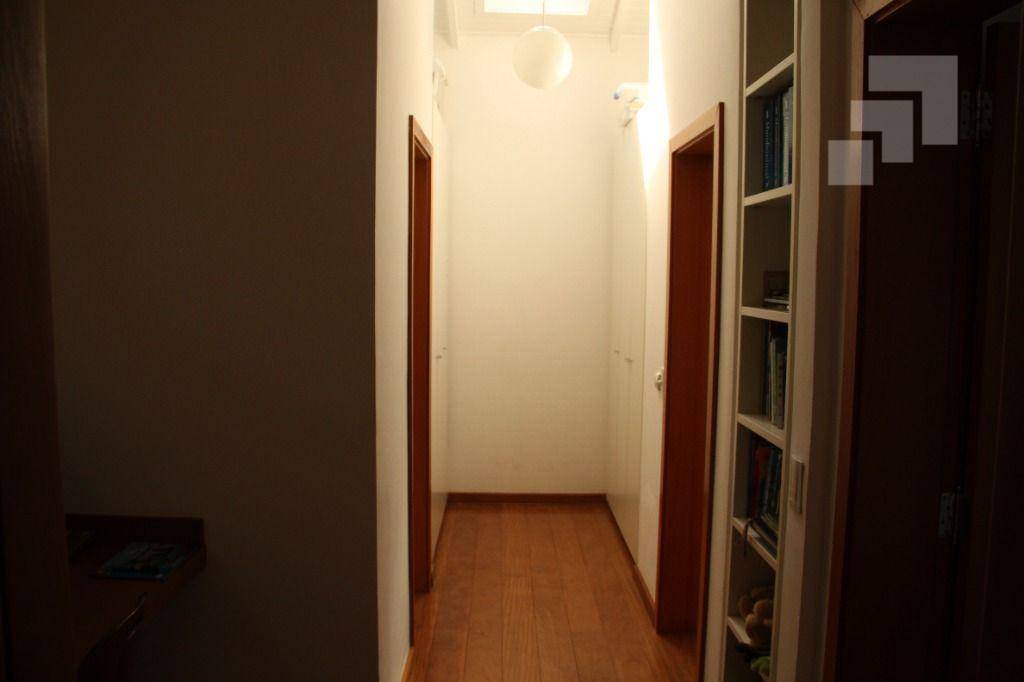 Sobrado à venda com 4 quartos, 540m² - Foto 4
