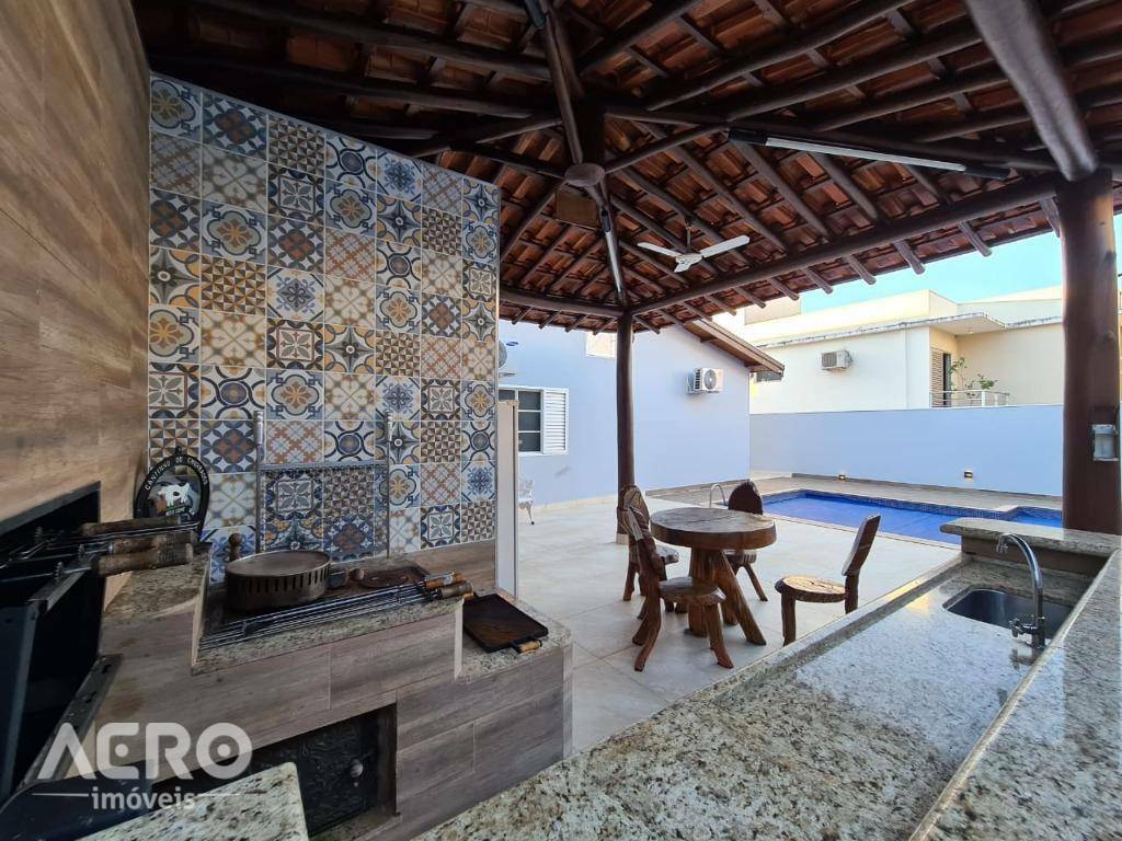 Casa de Condomínio à venda com 4 quartos, 324m² - Foto 12