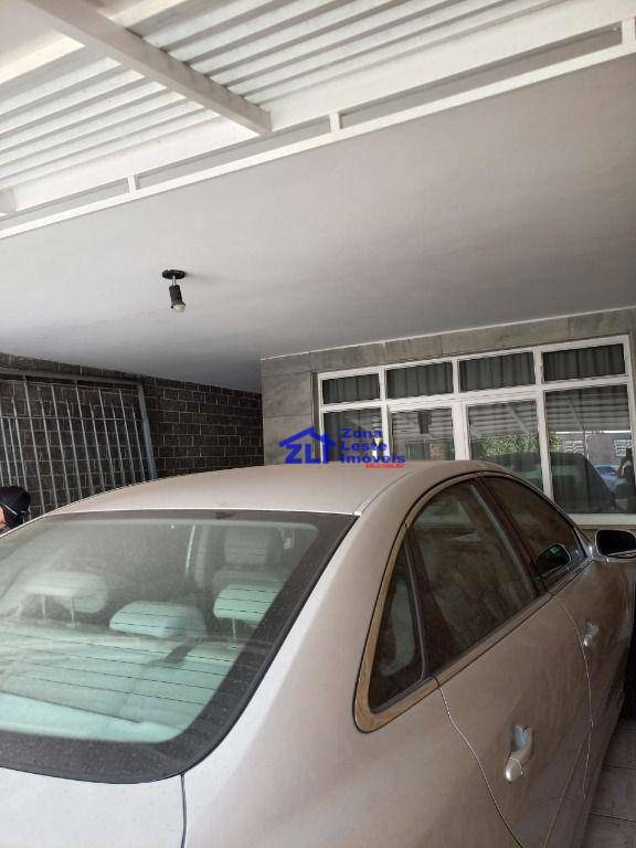 Sobrado à venda com 3 quartos, 220m² - Foto 32