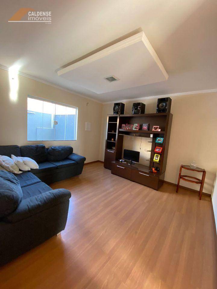 Casa, 3 quartos, 130 m² - Foto 2