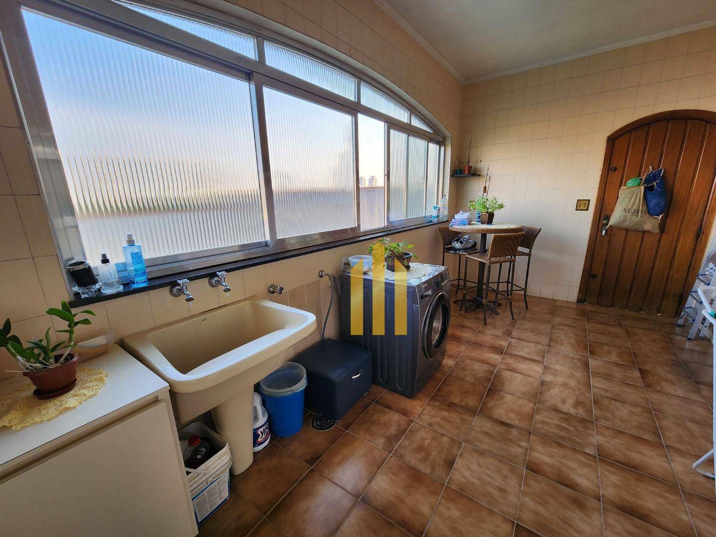 Casa à venda com 3 quartos, 250m² - Foto 23