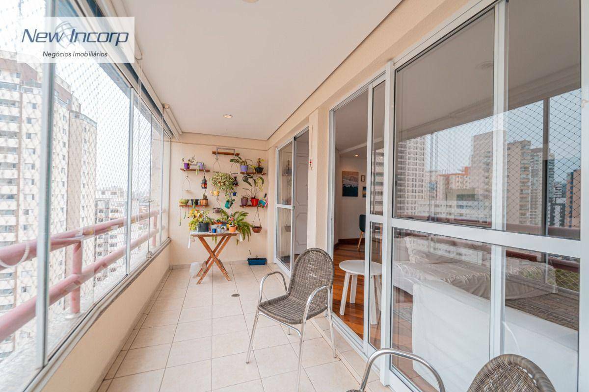 Apartamento à venda com 4 quartos, 154m² - Foto 1