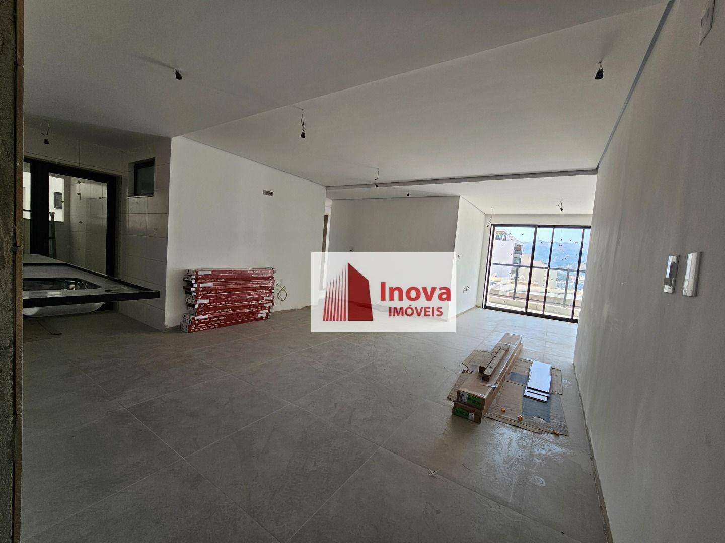 Apartamento à venda com 3 quartos, 106m² - Foto 2