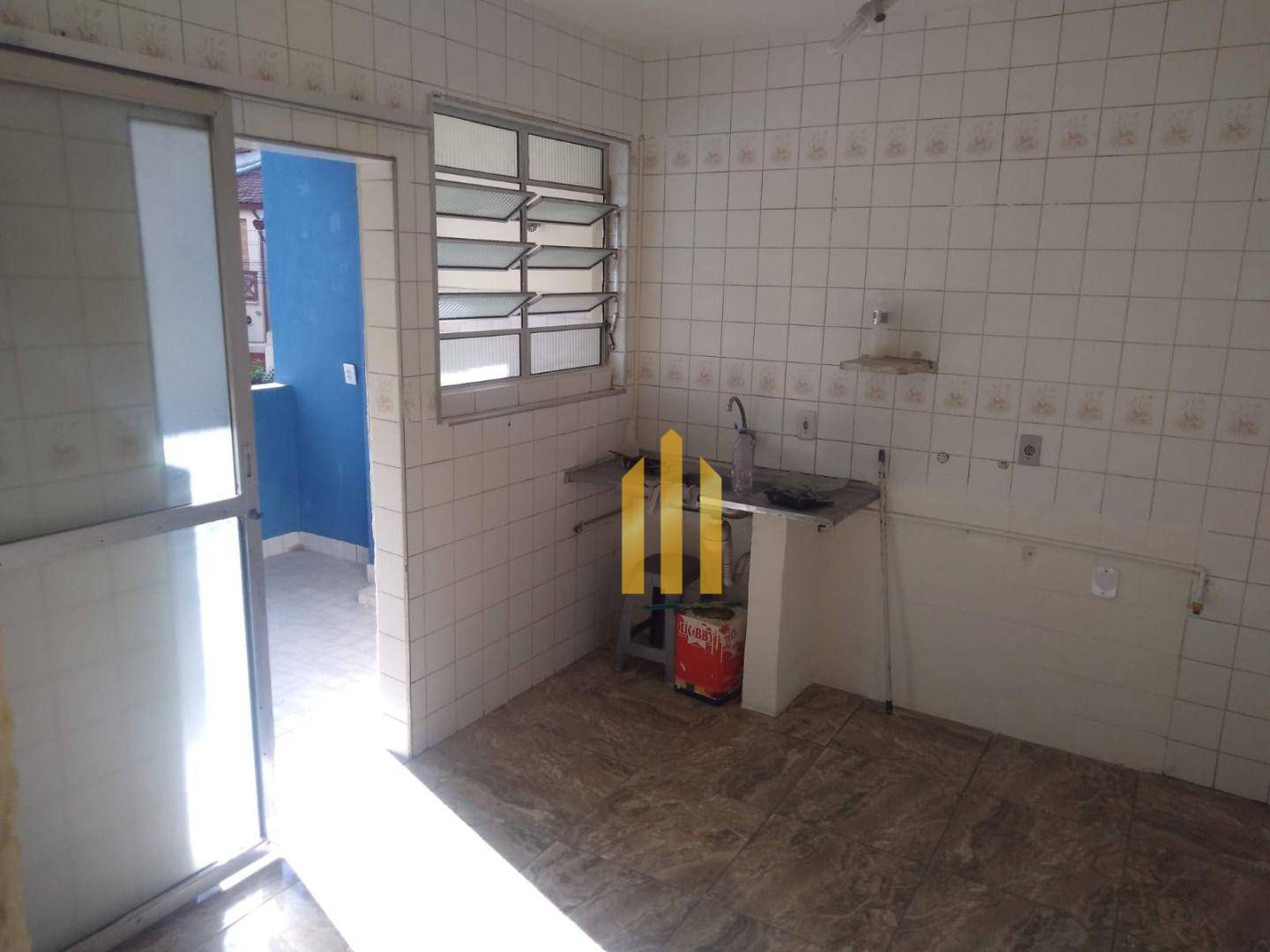 Apartamento à venda com 3 quartos, 90m² - Foto 2