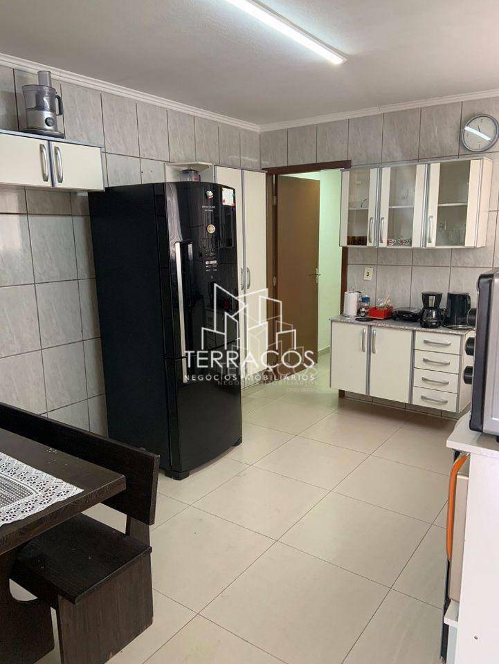 Casa à venda com 3 quartos, 149m² - Foto 3