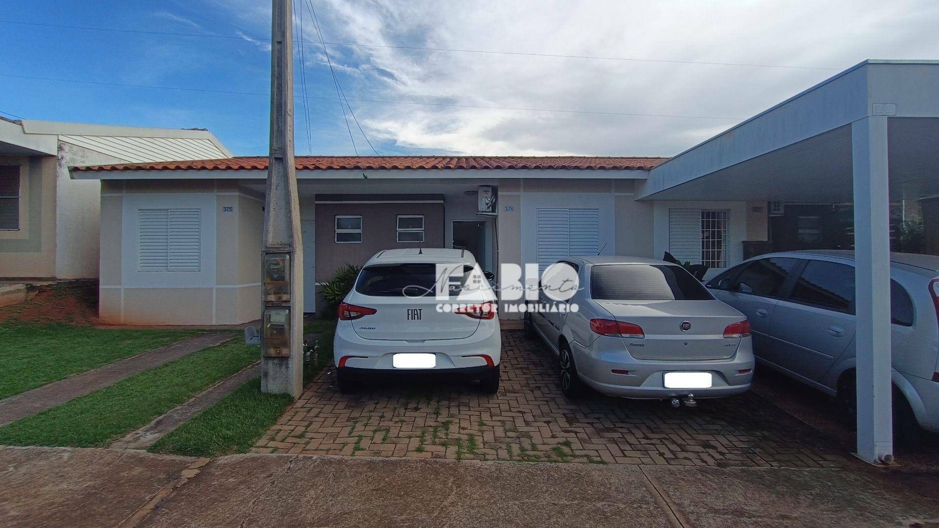 Casa de Condomínio à venda com 2 quartos, 100m² - Foto 1