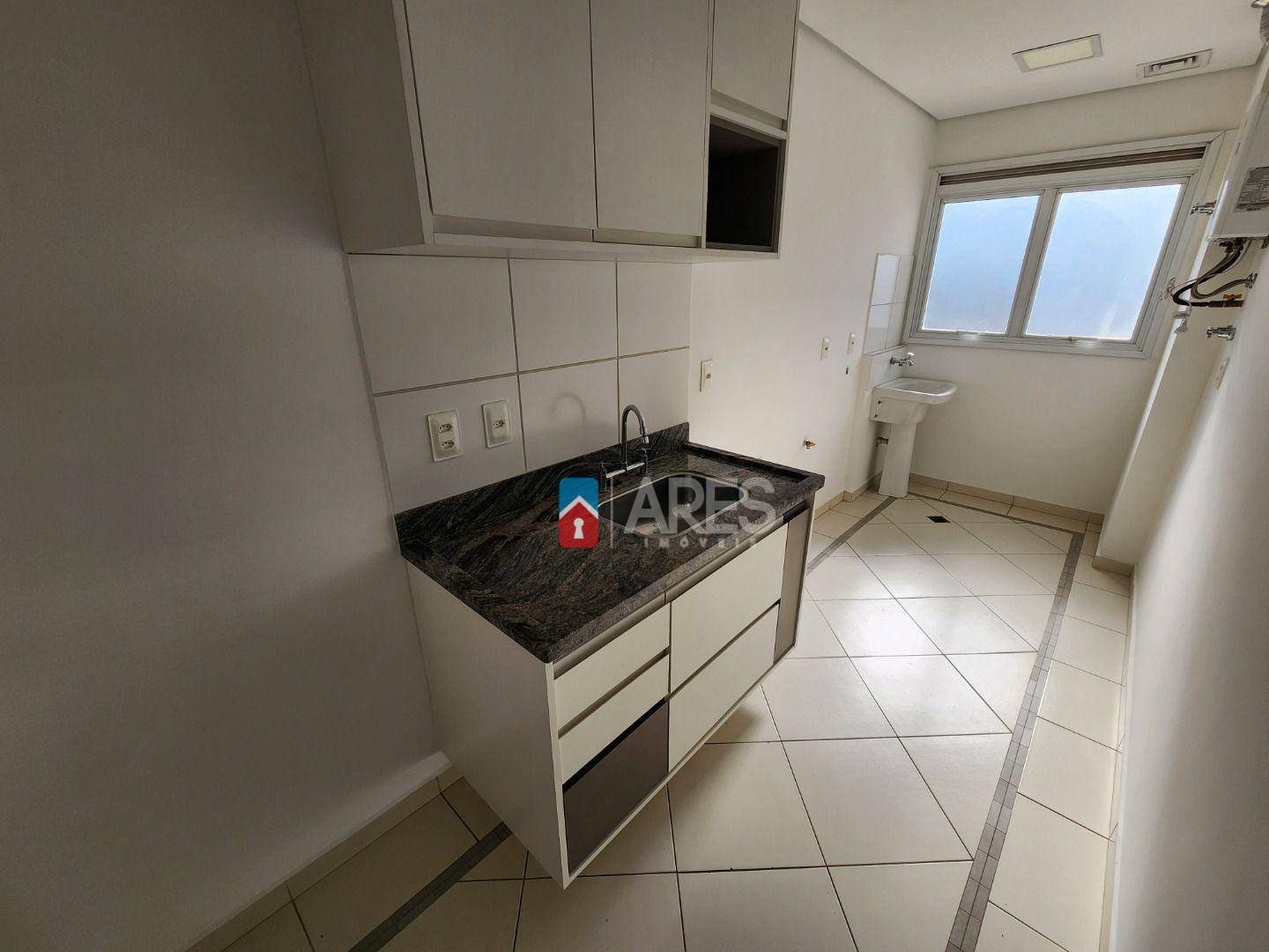 Apartamento à venda com 2 quartos, 63m² - Foto 3