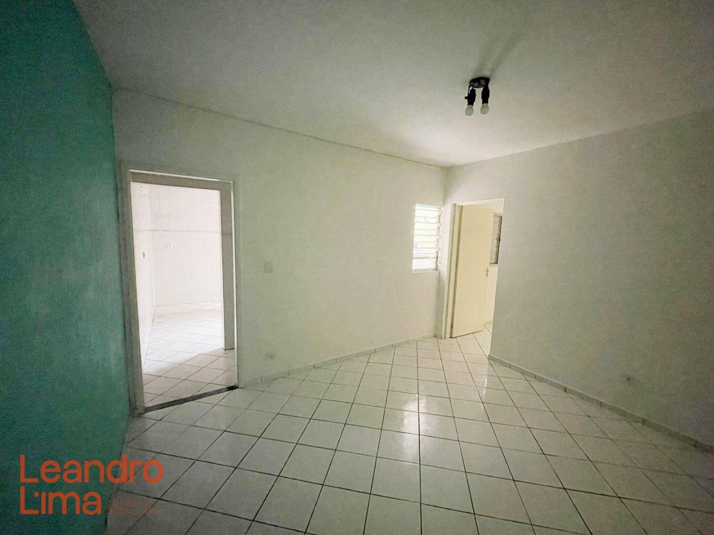 Casa para alugar com 1 quarto, 50m² - Foto 3