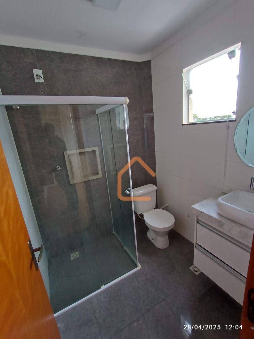 Apartamento para alugar com 2 quartos, 65m² - Foto 12