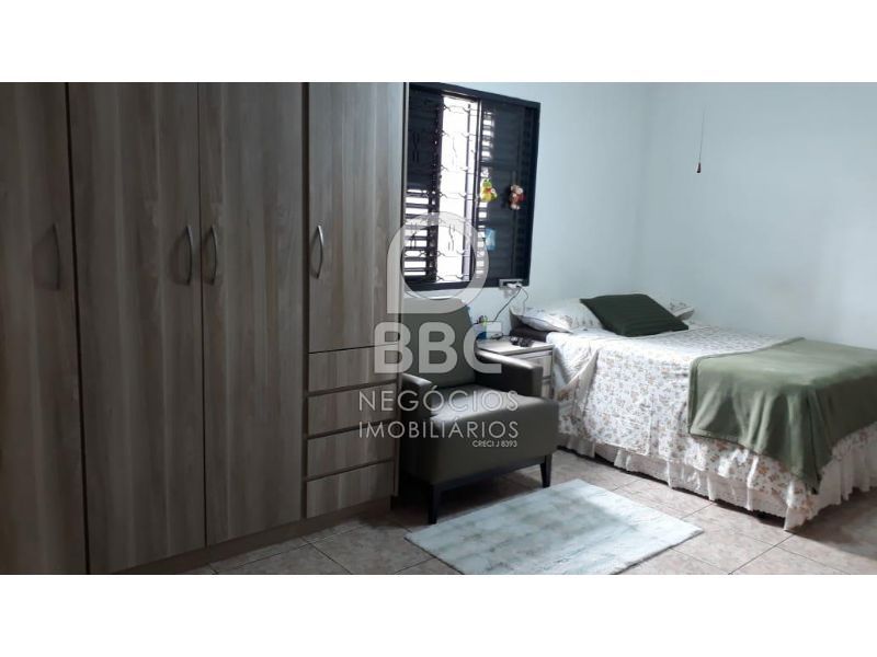 Casa à venda com 4 quartos, 224m² - Foto 13