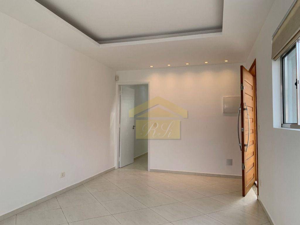 Sobrado à venda com 3 quartos, 180m² - Foto 1