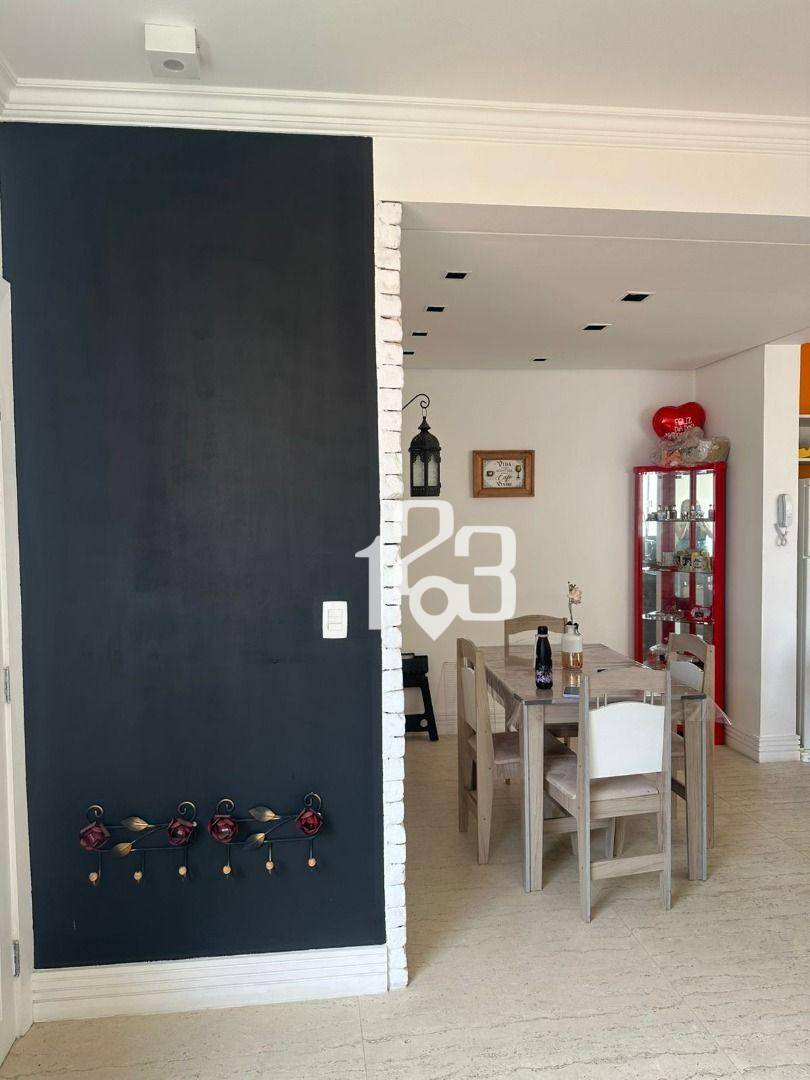 Apartamento para alugar com 2 quartos, 68m² - Foto 5