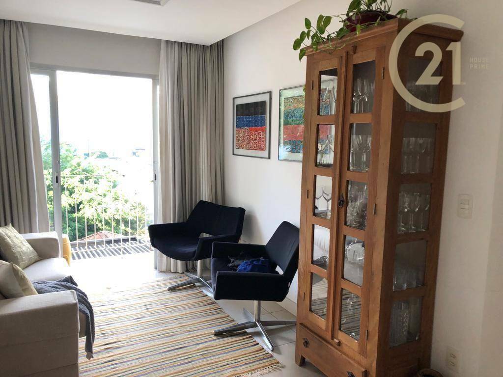 Apartamento à venda com 2 quartos, 67m² - Foto 2