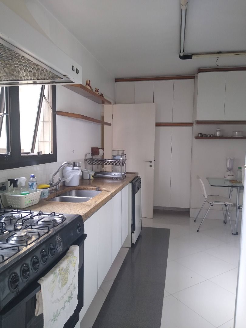 Apartamento à venda com 3 quartos, 211m² - Foto 24