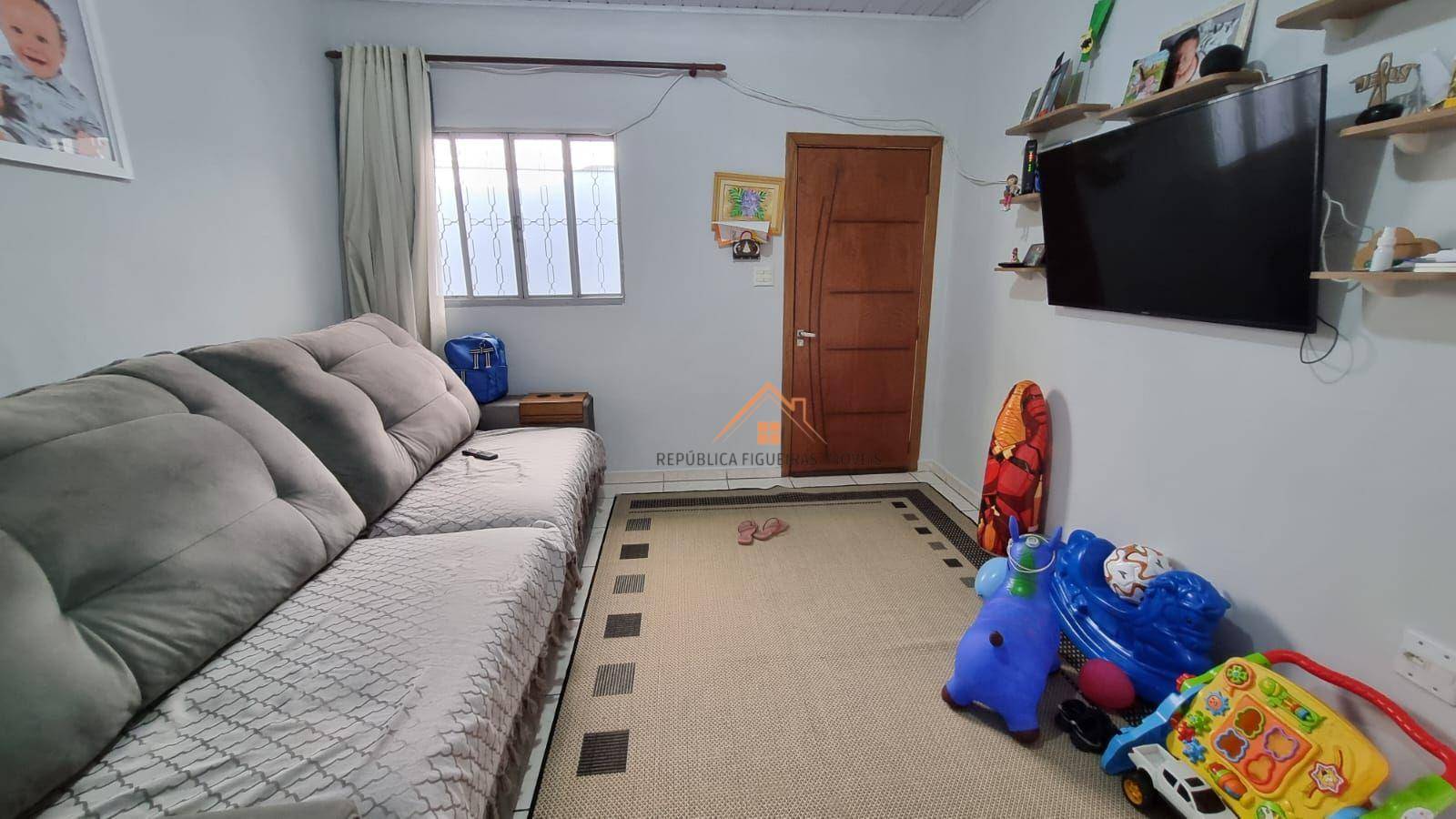 Casa à venda com 2 quartos, 90m² - Foto 1