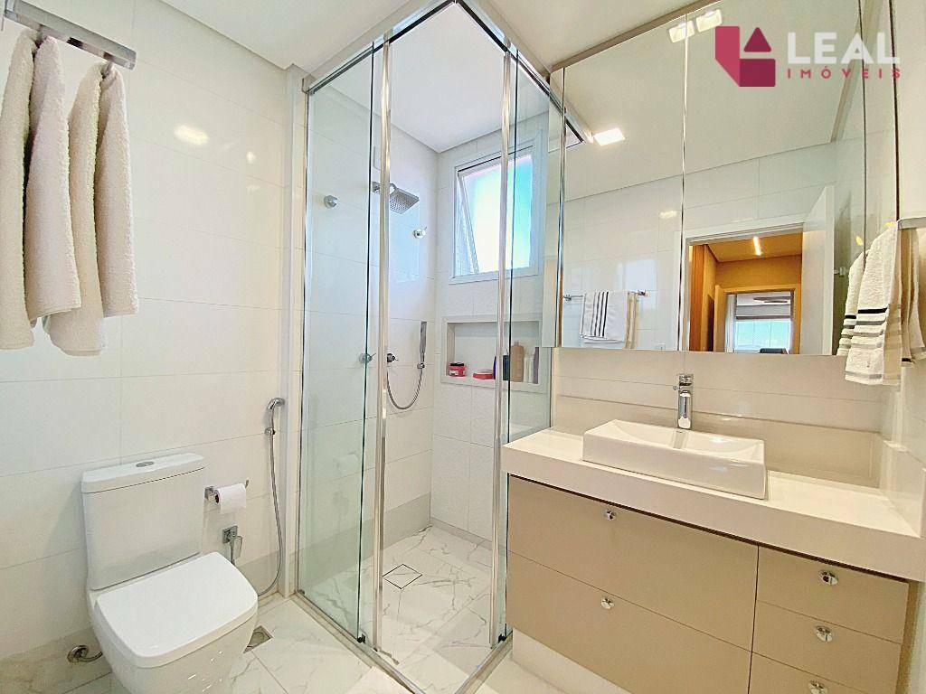 Apartamento à venda com 3 quartos, 134m² - Foto 19